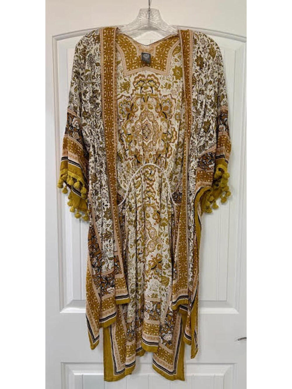 ✨ OSFM Tassel Trim Wrap — GUC Golden